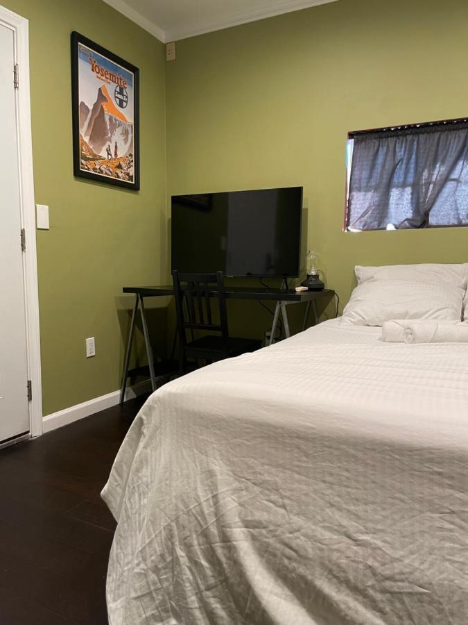 Private Standalone Room W/ Tv, Wifi & Ac In คาร์สัน ภายนอก รูปภาพ